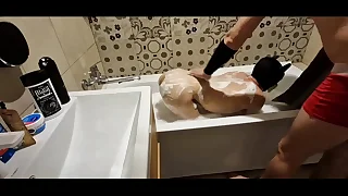 Massage a young newcomer disabuse of in the bathroom&period; The cocky exclusive